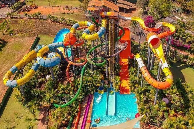 Resort Do Lado Do Thermas Dos Laranjais No Park