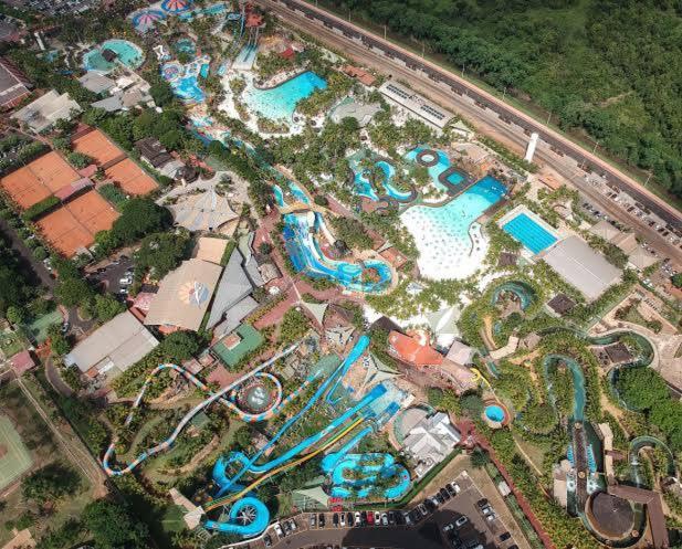 Do Lado Do Thermas Dos Laranjais No Park Resort